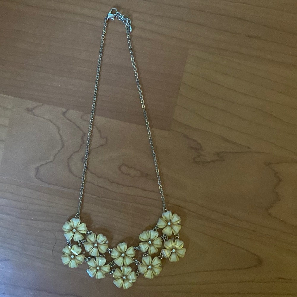 Flower necklace
